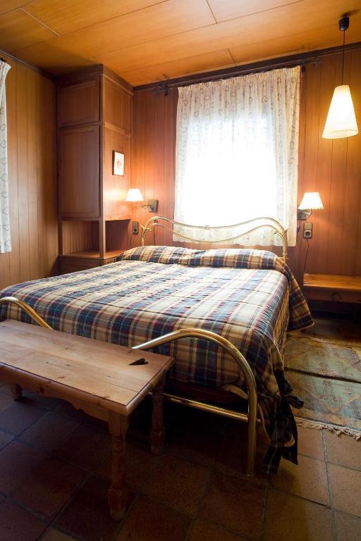 라 몰리나 Niu Dels Falcons B&B 객실 사진